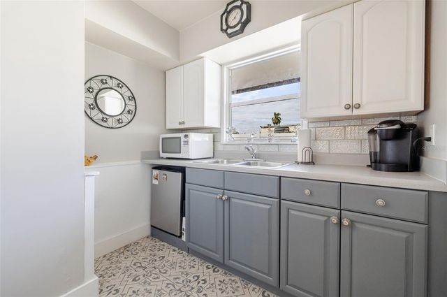 164 PONDELLA ROAD, North Fort Myers, FL 33903