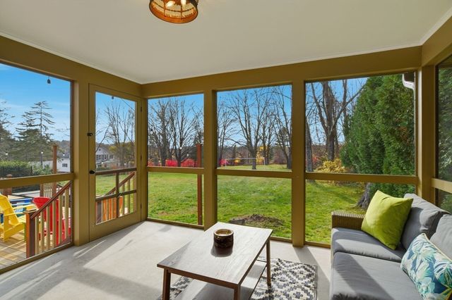 107 Front St, Northampton, MA 01053