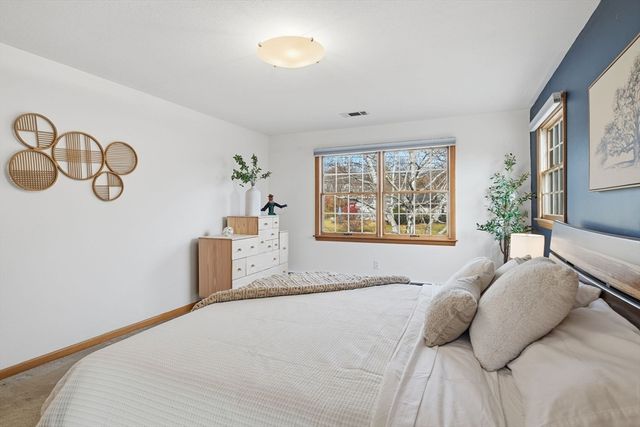 107 Front St, Northampton, MA 01053