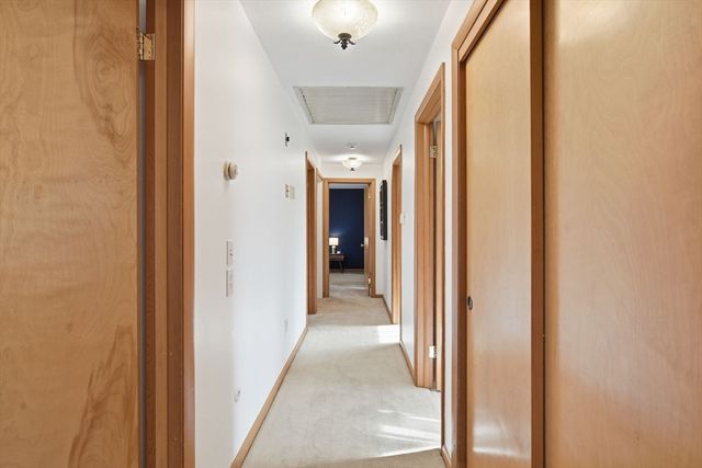 107 Front St, Northampton, MA 01053