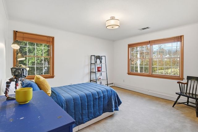 107 Front St, Northampton, MA 01053