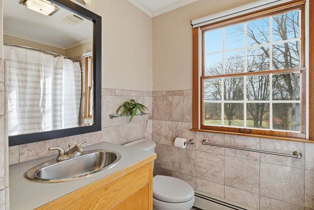 107 Front St, Northampton, MA 01053