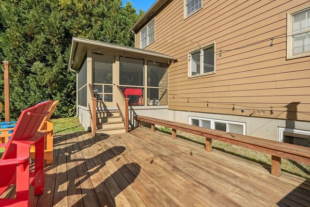 107 Front St, Northampton, MA 01053