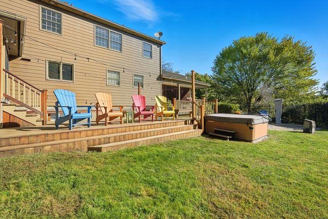 107 Front St, Northampton, MA 01053