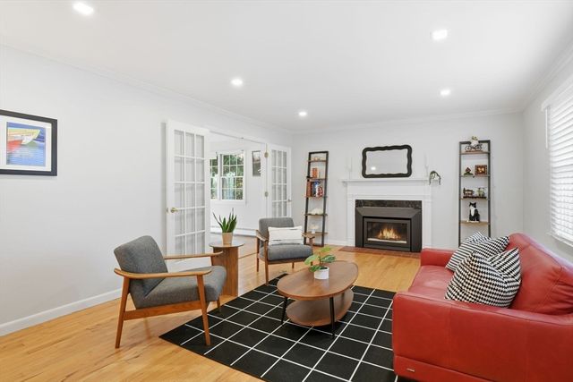 107 Front St, Northampton, MA 01053