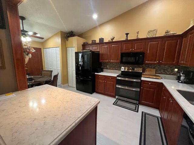 6108 Petunia Road, Delray Beach, FL 33484