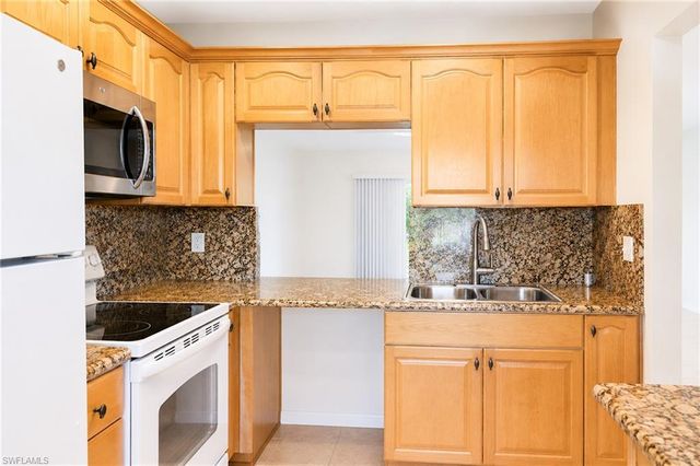 4619 SE 5th PL 6, Cape Coral, FL 33904