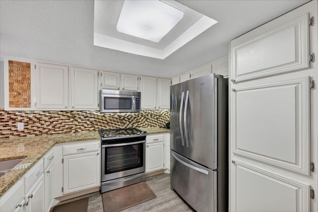 3006 Wayside Drive, Bedford, TX 76021