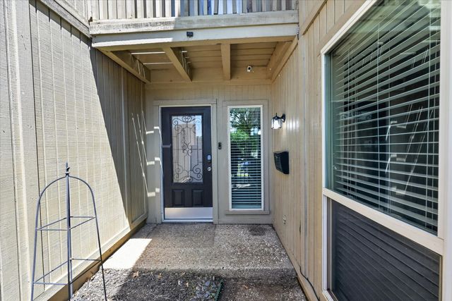 3006 Wayside Drive, Bedford, TX 76021