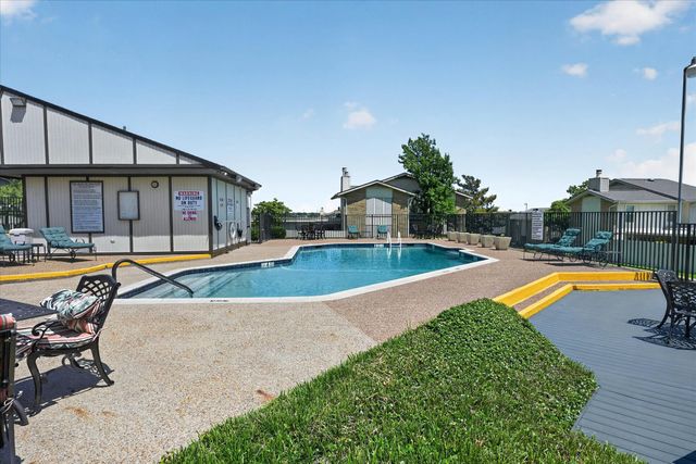 3006 Wayside Drive, Bedford, TX 76021