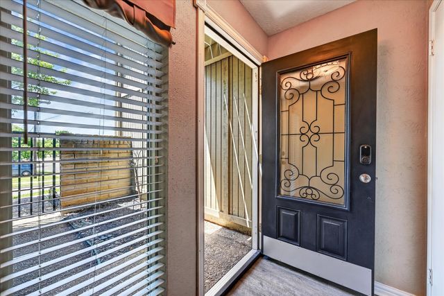 3006 Wayside Drive, Bedford, TX 76021