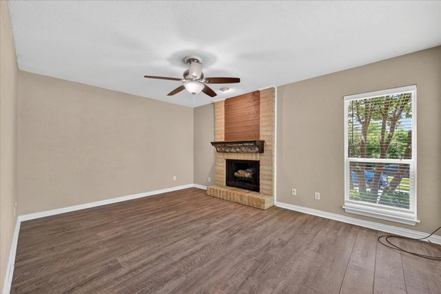 3006 Wayside Drive, Bedford, TX 76021