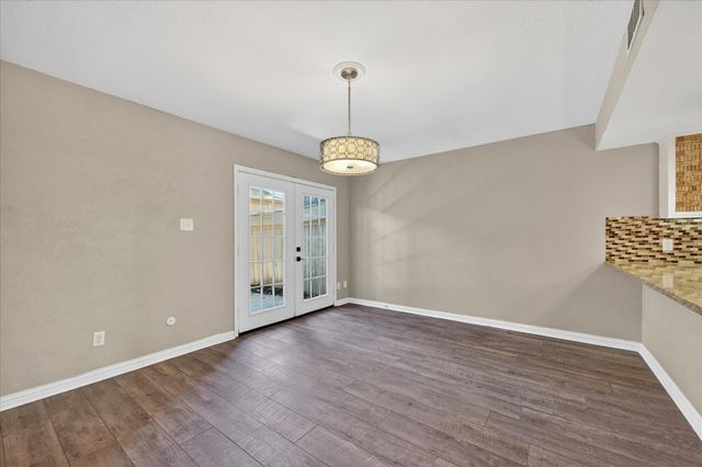 3006 Wayside Drive, Bedford, TX 76021