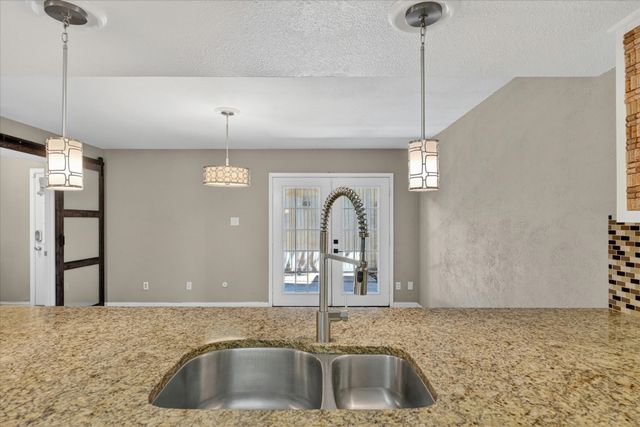 3006 Wayside Drive, Bedford, TX 76021
