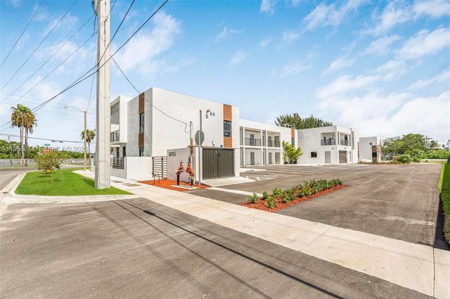 16955 SW 100th Ave 3, Miami, FL 33157