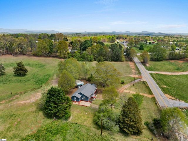 2012 Walhalla Highway, Pickens, SC 29671
