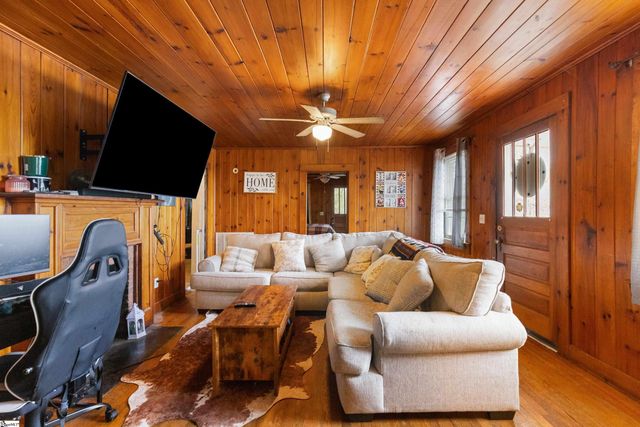 2012 Walhalla Highway, Pickens, SC 29671