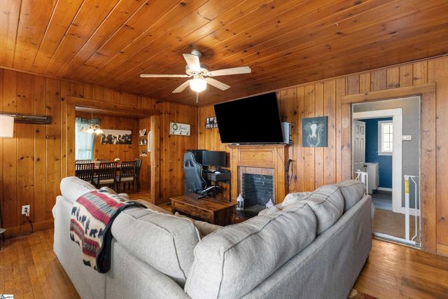 2012 Walhalla Highway, Pickens, SC 29671