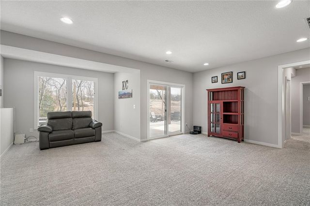 8525 Primrose Street, De Soto, KS 66018