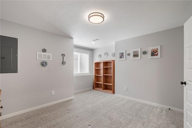 8525 Primrose Street, De Soto, KS 66018