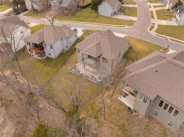 8525 Primrose Street, De Soto, KS 66018