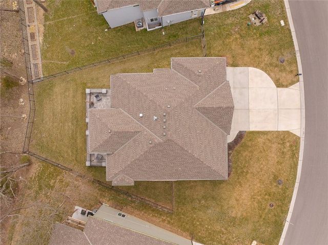 8525 Primrose Street, De Soto, KS 66018