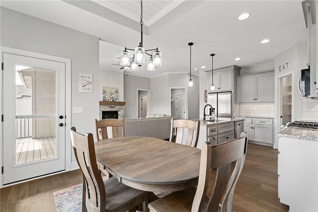 8525 Primrose Street, De Soto, KS 66018