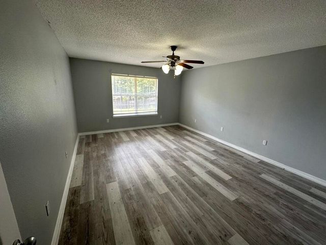 427 Triton Street, Crestview, FL 32536