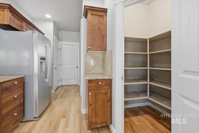 3024 N Christian Way, Meridian, ID 83646