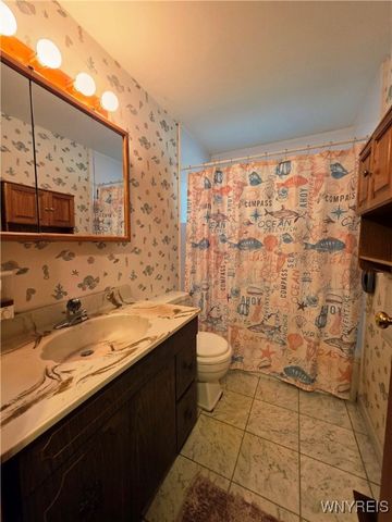 31 Royal Coach Road, West Seneca, NY 14224