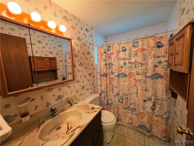 31 Royal Coach Road, West Seneca, NY 14224