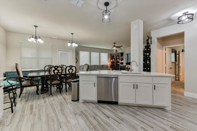 10 Covey Lane, Sanger, TX 76266