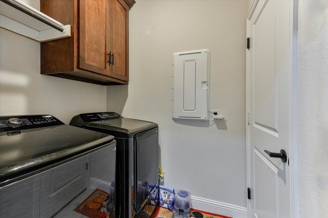 10 Covey Lane, Sanger, TX 76266