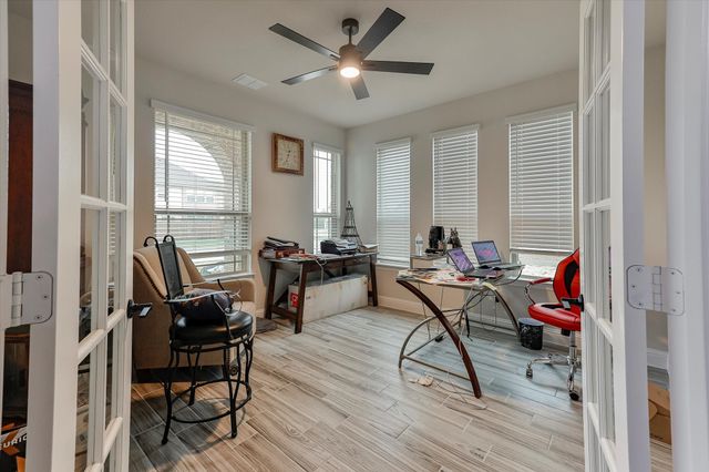 10 Covey Lane, Sanger, TX 76266
