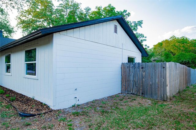 5147 LAKE NINA DRIVE, Orlando, FL 32810
