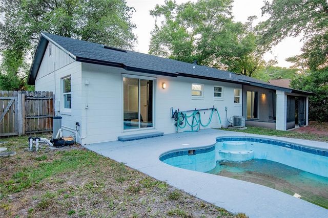 5147 LAKE NINA DRIVE, Orlando, FL 32810