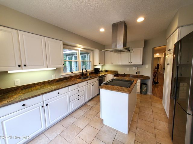 108 Fern Court, Atlantic Beach, NC 28512