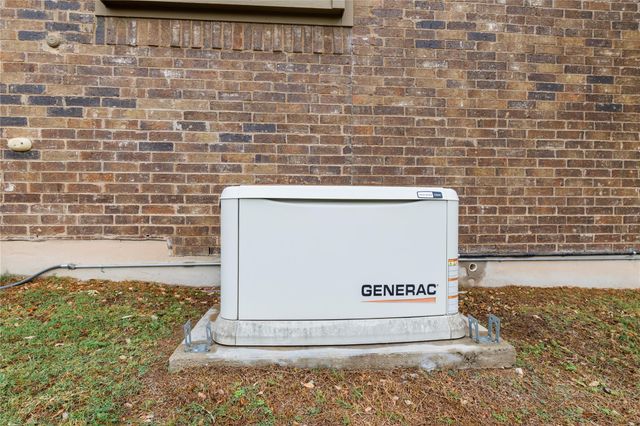 4512 Diamante DR, Spicewood, TX 78669