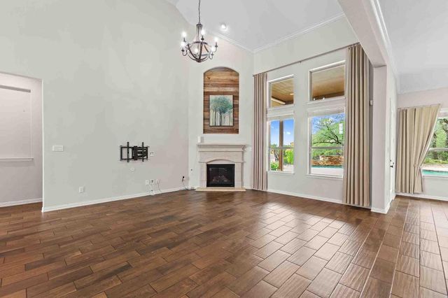 4512 Diamante DR, Spicewood, TX 78669