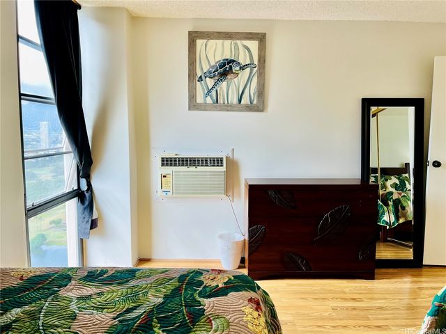 2410 Cleghorn Street 3001, Honolulu, HI 96815