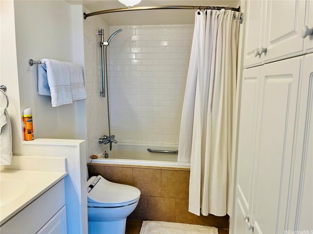 2410 Cleghorn Street 3001, Honolulu, HI 96815