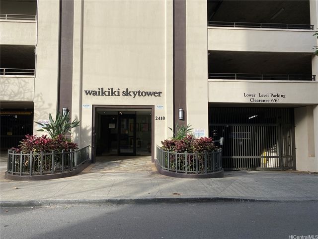 2410 Cleghorn Street 3001, Honolulu, HI 96815