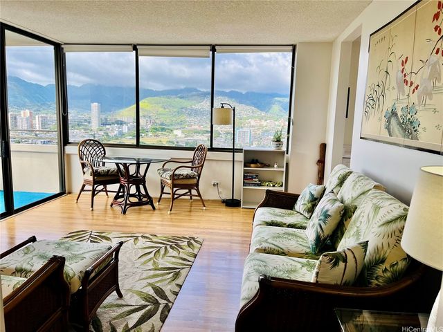 2410 Cleghorn Street 3001, Honolulu, HI 96815