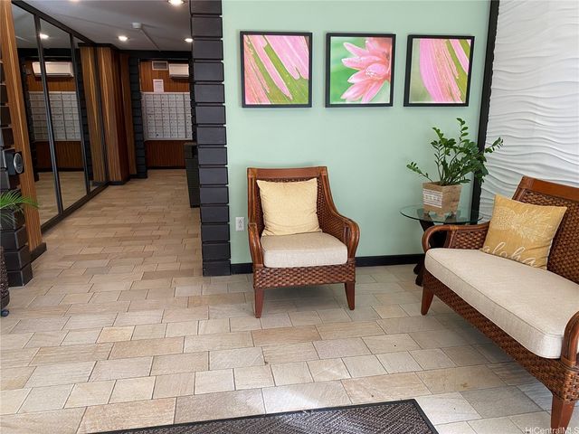 2410 Cleghorn Street 3001, Honolulu, HI 96815