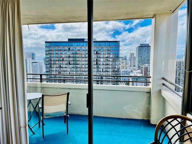 2410 Cleghorn Street 3001, Honolulu, HI 96815