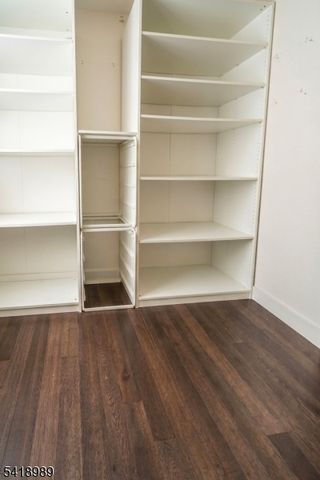 130 Kensington Dr, Fort Lee Boro, NJ 07024