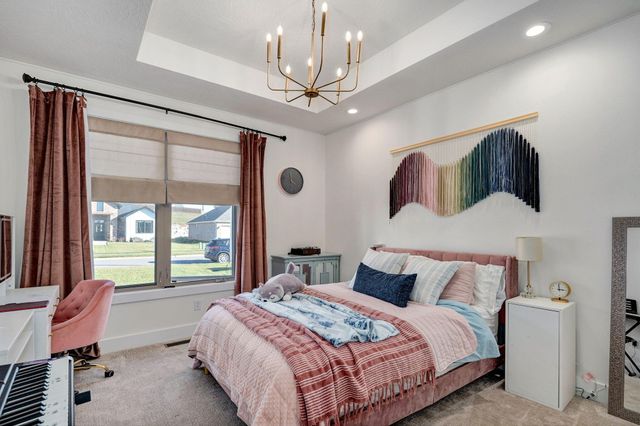 6139 S Dollison Avenue, Springfield, MO 65810