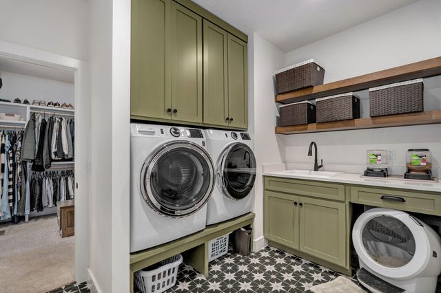 6139 S Dollison Avenue, Springfield, MO 65810