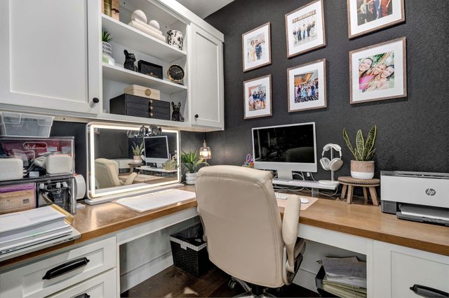 6139 S Dollison Avenue, Springfield, MO 65810