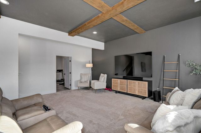 6139 S Dollison Avenue, Springfield, MO 65810